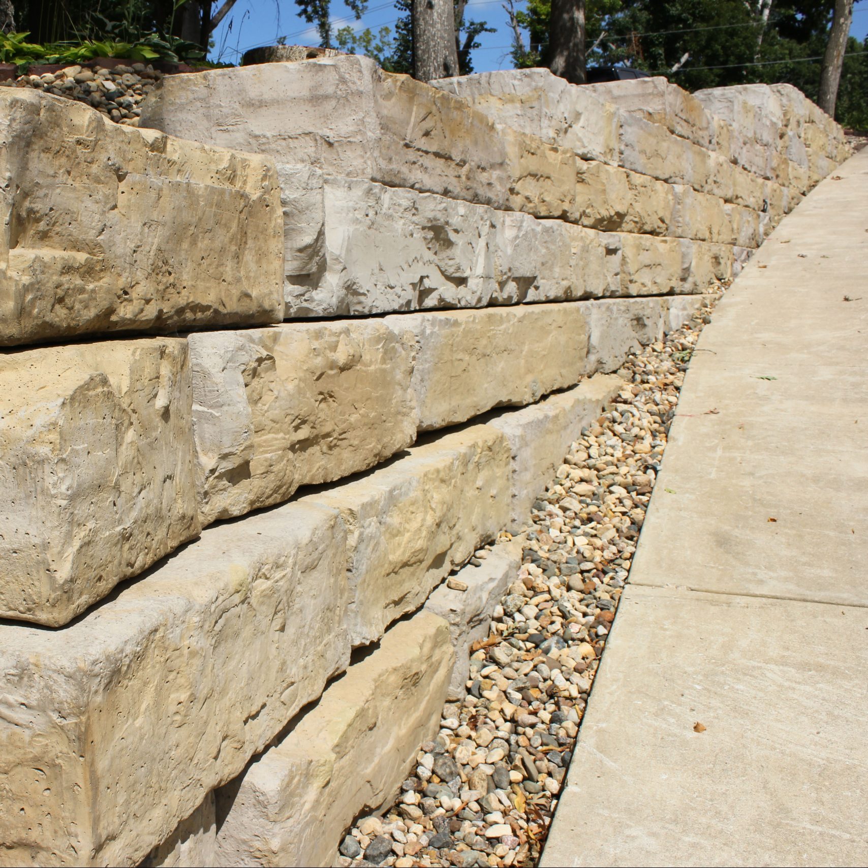 Grand Ledge Retaining Wall King's Material